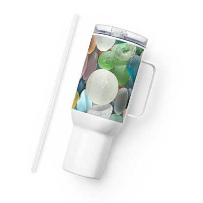 Travel mug with a handle