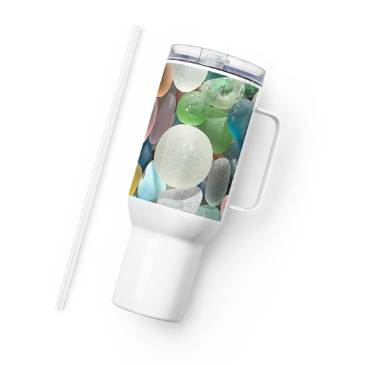 Travel mug with a handle